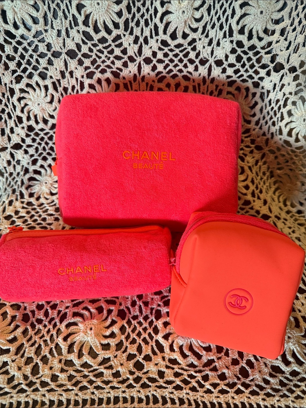 CHANEL Beauté Bright Coral Pink Cosmetic Pouch Trio